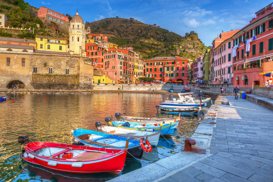 Scenic Cinque Terre coastline with colorful villages in Italy